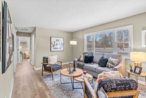 4241 Rahn Road, Eagan, MN, 55122 | Card Image