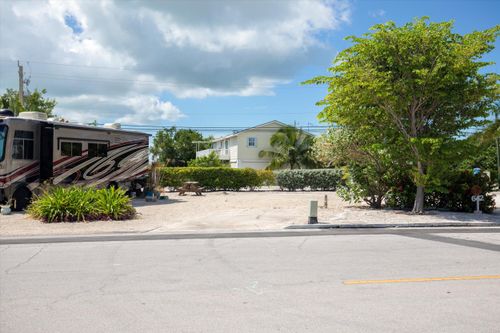 643-701 Spanish Main Dr, Cudjoe Key, FL, 33042-4361 | Card Image