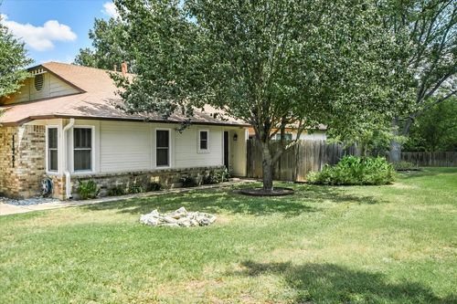 11721 Norwegian Wood Dr, Austin, TX, 78758-3563 | Card Image