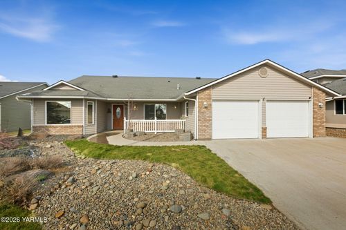 1318 W Grandview Ave, Sunnyside, WA, 98944-9089 | Card Image