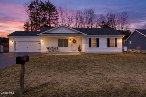 18 Wiley Way, Corinth, NY, 12822-1716 | Card Image