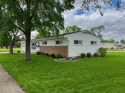1002 Middle St, Wapakoneta, OH, 45895-1736 | Card Image