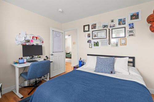 5-220 Middlesex Ave, Medford, MA, 02155-5000 | Card Image