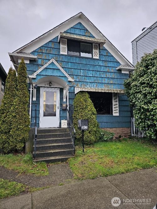 2811 W Marine View Dr, Everett, WA, 98201-3423 | Card Image