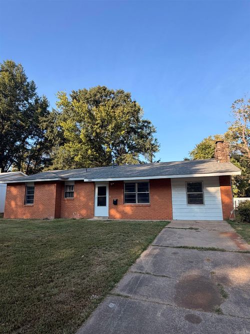 1309 Bailey Dr, Pine Bluff, AR, 71601-5430 | Card Image