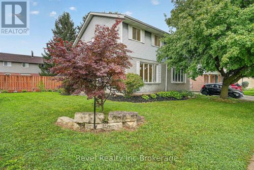 995 Cree Ave, Woodstock, ON, N4T1E7 | Card Image