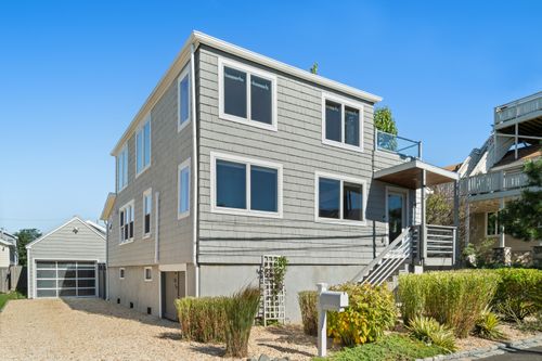 16 Point Beach Dr, Milford, CT, 06460-7641 | Card Image