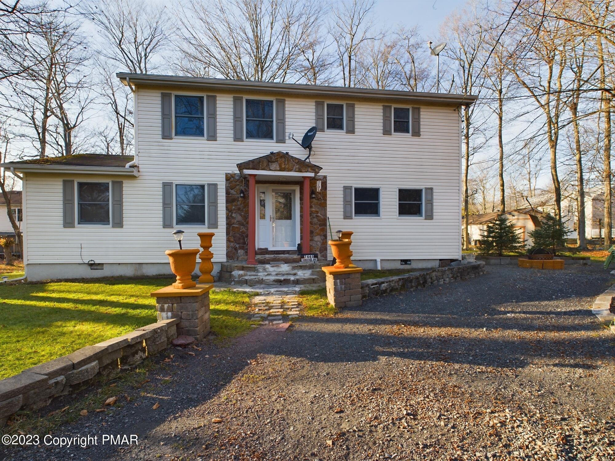 Tamara Ln, Tobyhanna, PA 18466