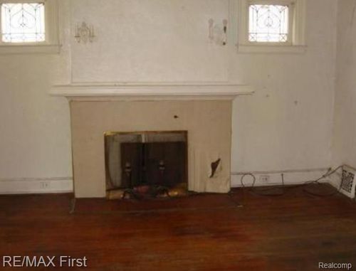 214 Tennyson St, Highland Park, MI, 48203-3572 | Card Image