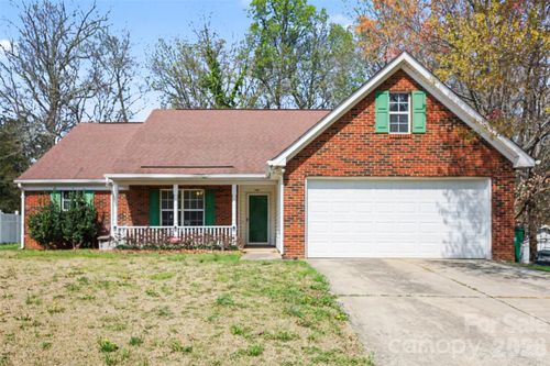 2008 Sloan Dr, Charlotte, NC, 28208-7433 | Card Image