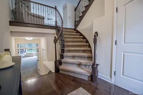 7413 Brookberry Ct, West Bloomfield, MI, 48322-2788 | Card Image