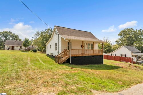 25 Green St, Pelzer, SC, 29669-1312 | Card Image