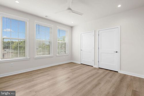 210-26 S York Rd, HATBORO, PA, 19040-3326 | Card Image