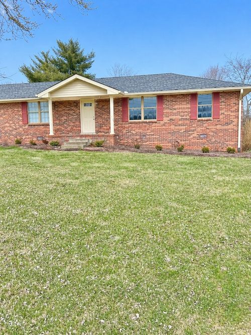 1611 Hartsville Pike, GALLATIN, TN, 37066-8302 | Card Image