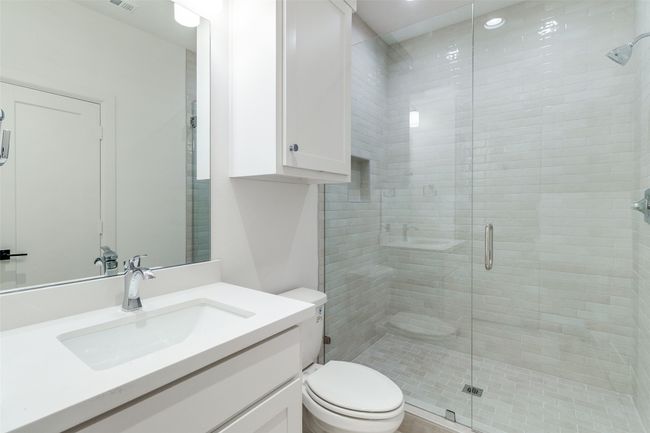 First Floor full bath | Image 26