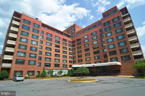apt-423-1011 Arlington Blvd, ARLINGTON, VA, 22209-2231 | Card Image