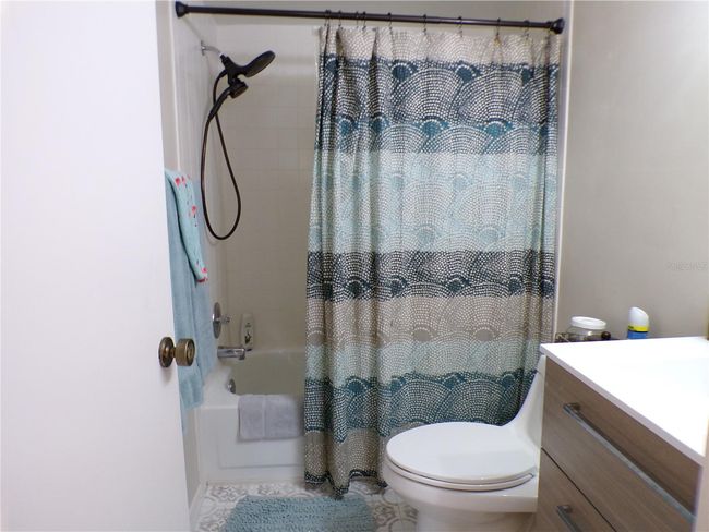 APT-210 - 756 White Pine Tree Rd, Condo with 2 bedrooms, 2 bathrooms and null parking in Venice FL | Image 11
