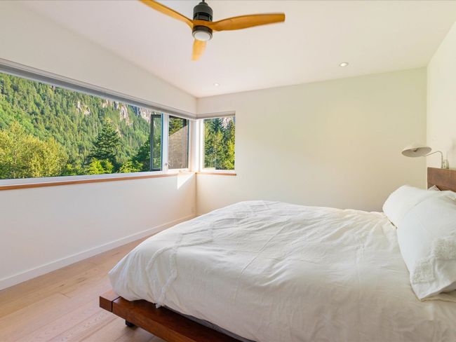 2258 Windsail Pl, House other with 5 bedrooms, 5 bathrooms and 7 parking in Squamish BC | Image 16