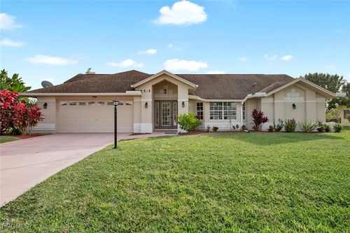 547 Foxcreek Dr, LEHIGH ACRES, FL, 33974-5965 | Card Image