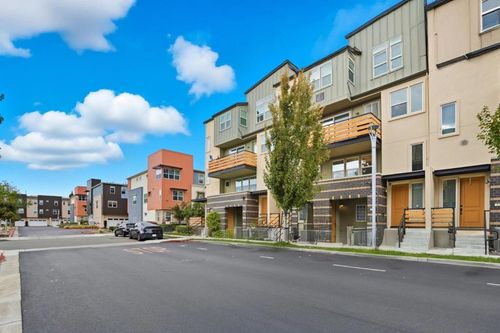 678 Squire Ave, San Jose, CA, 95133-3810 | Card Image