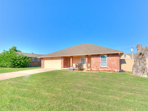 2000 Sunrise Dr, Moore, OK, 73160-3412 | Card Image