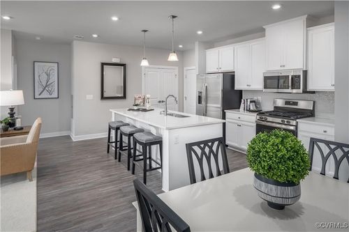 304-6725 Citory Way, Moseley, VA, 23120-1856 | Card Image