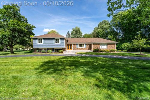 30130 Marimoor St, Beverly Hills, MI, 48025-5010 | Card Image