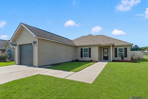 12207 Wilderness Run Dr, Denham Springs, LA, 70726-5910 | Card Image