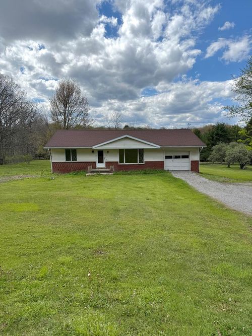 527 Heckathorn Church Rd, Seneca, PA, 16346-3913 | Card Image
