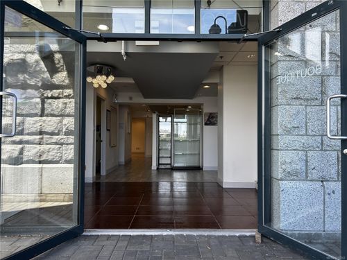 102-19 Dallas Rd, Victoria, BC, V8V5A6 | Card Image