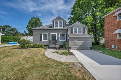 4214 Fruitland Dr, Parma, OH, 44134-4529 | Card Image
