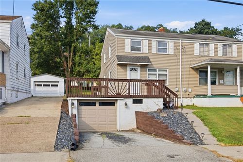 321 Cedar St, Jeannette, PA, 15644-2554 | Card Image