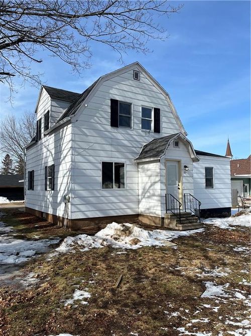 221 Fuller St, RIDGELAND, WI, 54763-2201 | Card Image