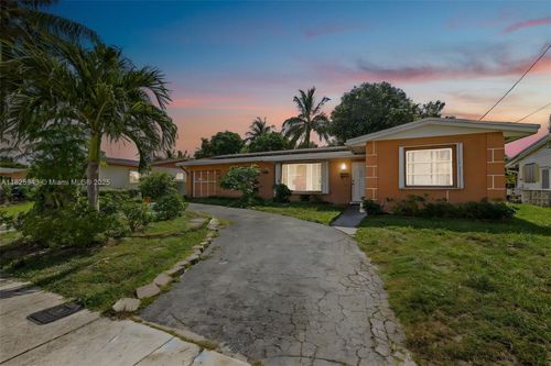 2370 Nw 34th Ter, Lauderdale Lakes, FL, 33311-2635 | Card Image