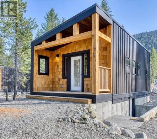 1-5533 33 Highway, Beaverdell, BC, V0H | Card Image