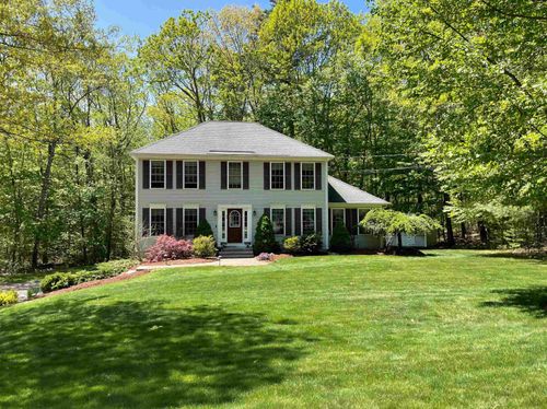 64 Peppermint St, Goffstown, NH, 03045-2944 | Card Image