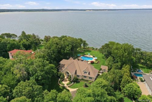 14 Woodcock Ln, Setauket, NY, 11733-1664 | Card Image