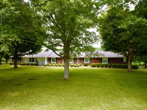 6881 Glidewell Rd, Cross Plains, TN, 37049-5036 | Card Image