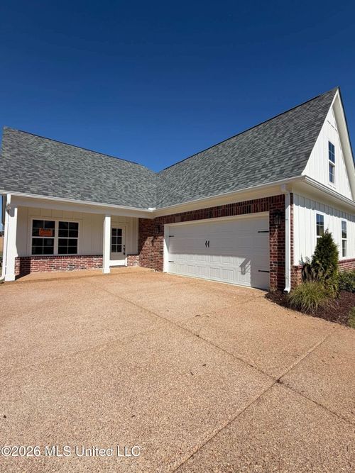 6068 Hickory Point Drive, Walls, MS, 38680 | Card Image