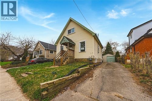 70 Hillview St, Hamilton, ON, L8S2Z2 | Card Image