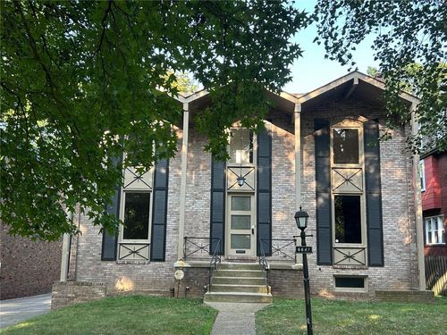 6647 Reynolds St, Pittsburgh, PA, 15206-4431 | Card Image