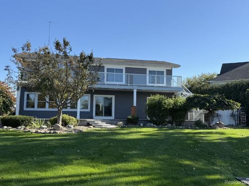 9974 Circle Dr, Pigeon, MI, 48755-9761 | Card Image