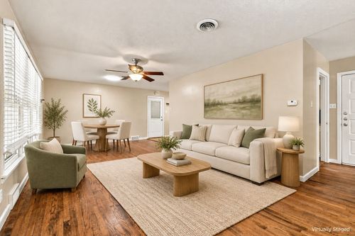 204 University Dr, Arlington, TX, 76013-2423 | Card Image