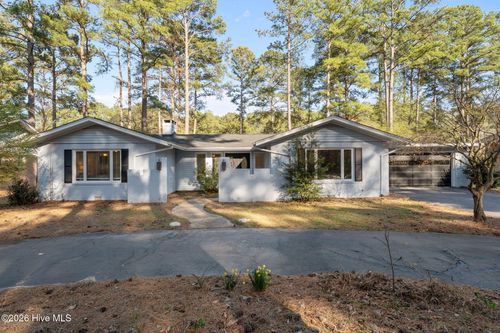 10 Fairway Dr, Whispering Pines, NC, 28327-9381 | Card Image
