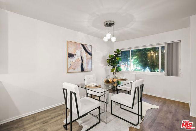 APT-114 - 1121 N Olive Dr, Condo with 1 bedrooms, 1 bathrooms and 1 parking in West Hollywood CA | Image 4