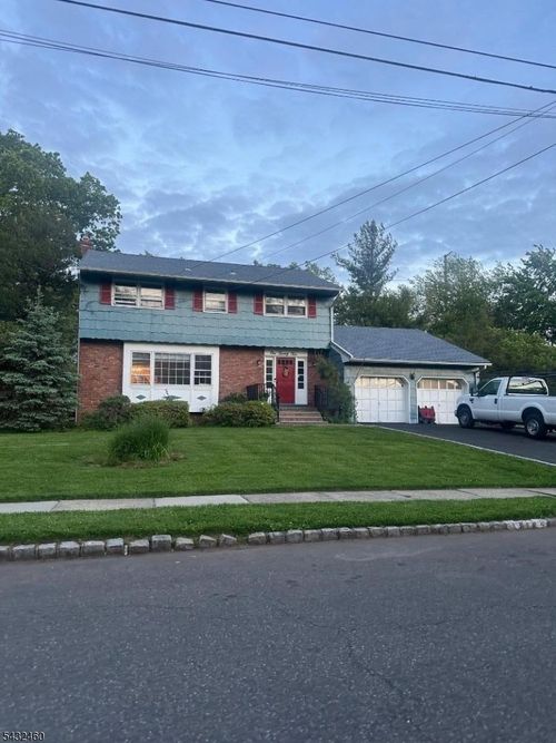 125 Summit Ct, Westfield, NJ, 07090-2834 | Card Image