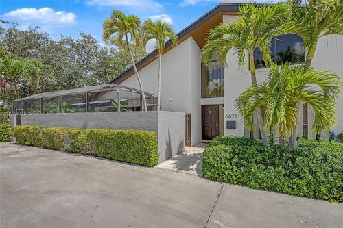 20-6671 Sw 70th Ter, Miami, FL, 33143-3261 | Card Image