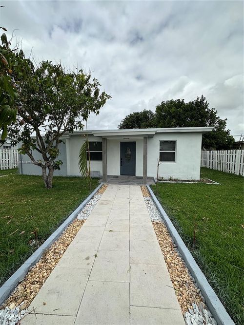 6335 Wiley St, Hollywood, FL, 33023-1731 | Card Image