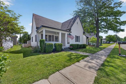 910 W Oak St, Mitchell, IN, 47446-1066 | Card Image