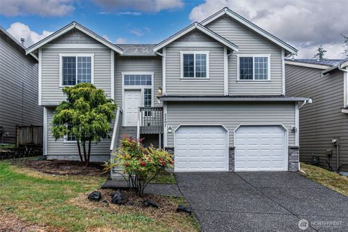 2207 Cooper Crest Pl Nw, Olympia, WA, 98502-4079 | Card Image